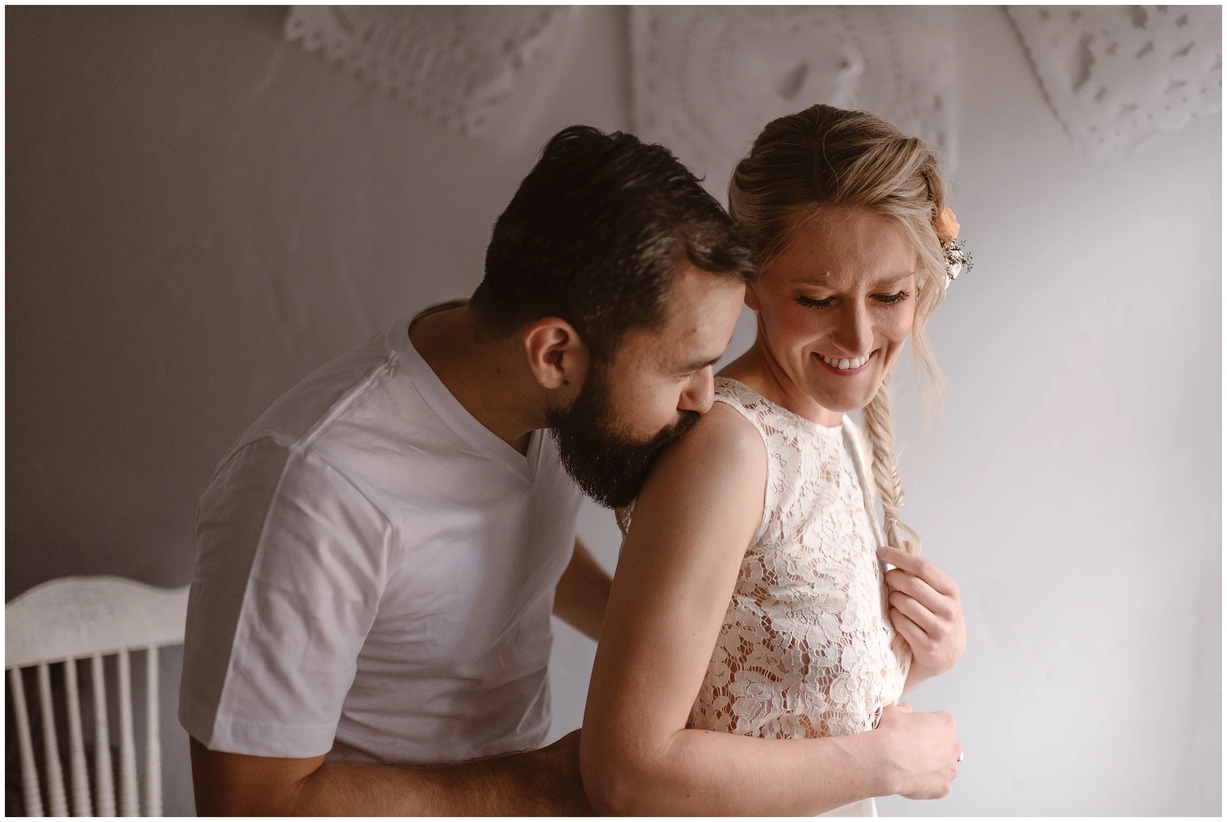 There are questions to answer yourself when you and your partner are planning your dream elopement ceremony, no matter where in the world you elope. Our ultimate elopement planning guide will help you plan the best elopement day. Photo by Adventure Instead | Maddie Mae Photography.