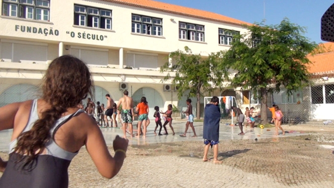 The Foundation oSeculo is an orphanage and a hostel providing social support to youth, Turismo do Seculo provides affordable accommodation, just a 20-minute drive from the Lisbon city centre.