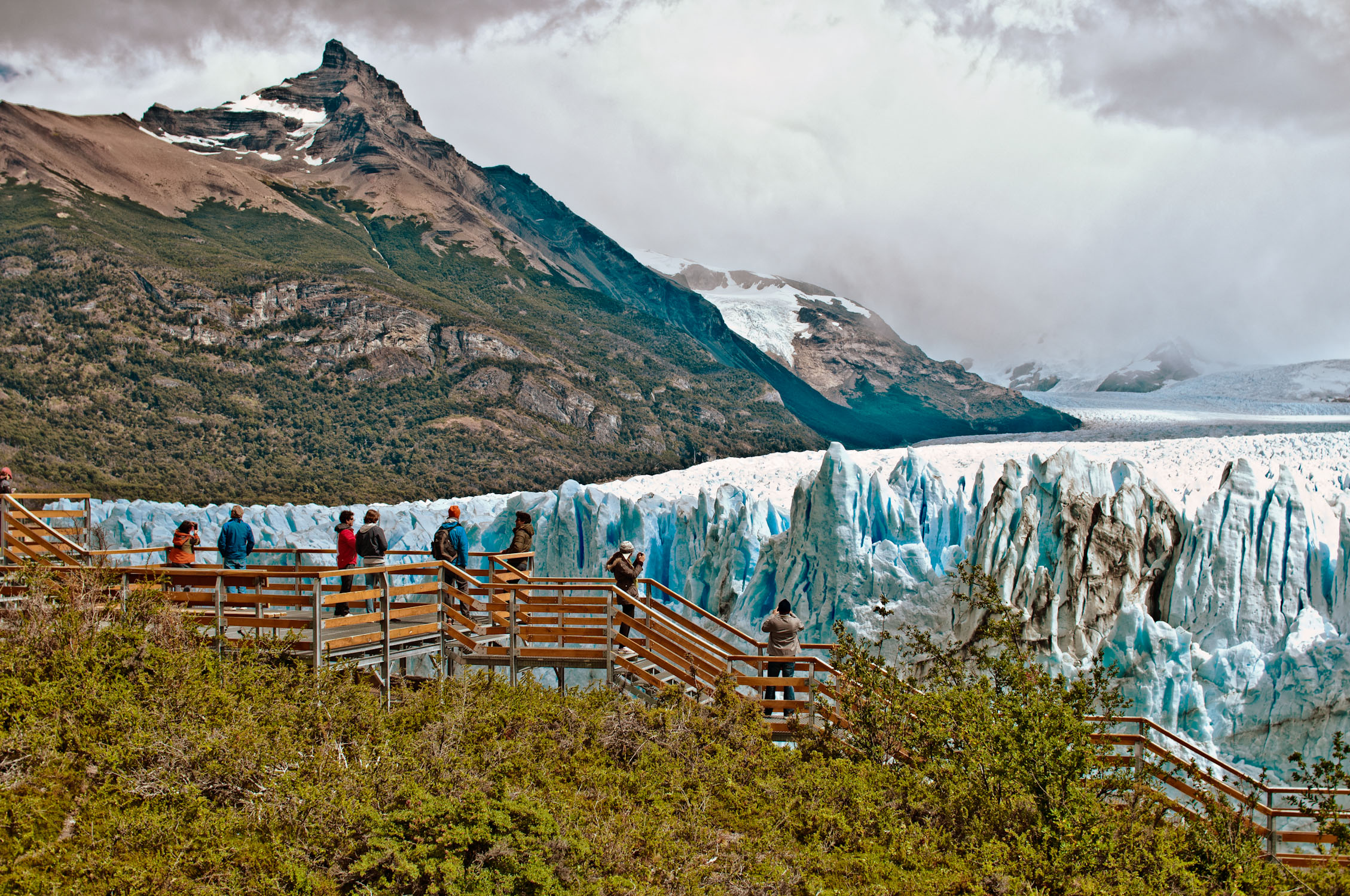   Perito Moreno    Hacemos trekking sobre el glaciar más mítico  