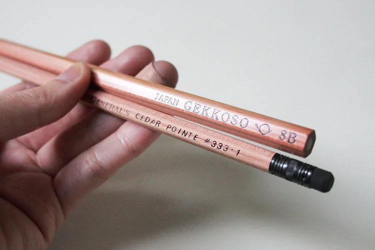 General's Cedar Pointe's finish is definitely matte compared to the Gekkoso. 