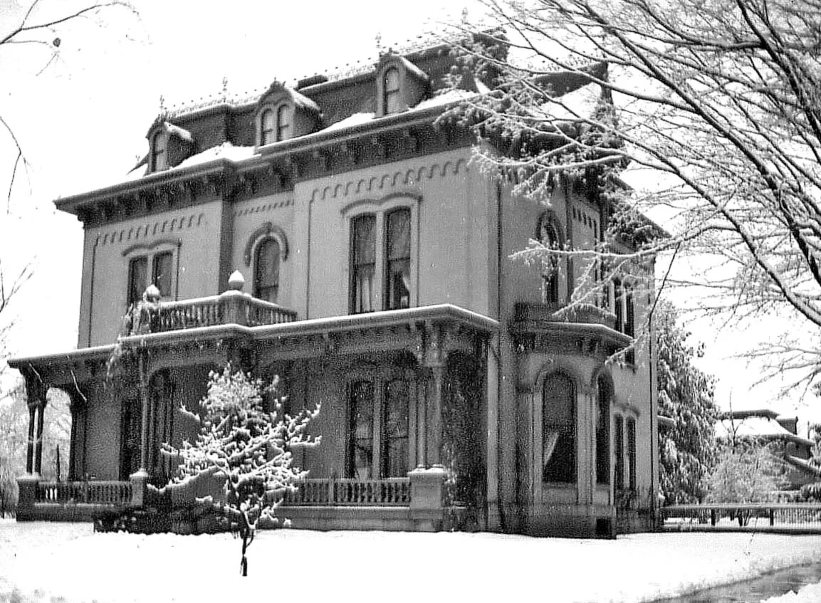 mitchellbldg_edited-1.jpg