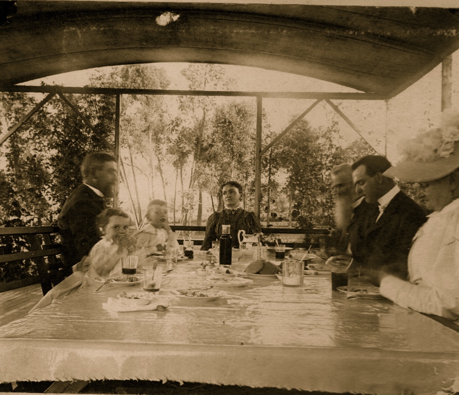 Stock - Florentine, Chauncey, Sr., Jr., Louise, Father, Fred, Mother.jpg