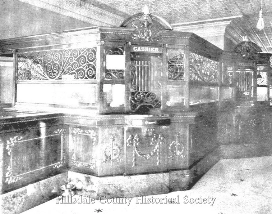 banks in hillsdale