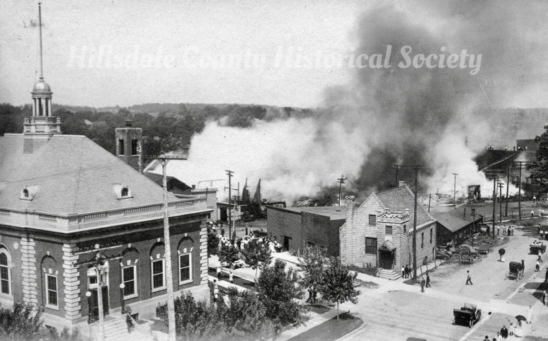 A 1913 fire said to have been built by “bums” along the railroad tracks. The hillsdale [ost office is ony a couple years old in this picture.