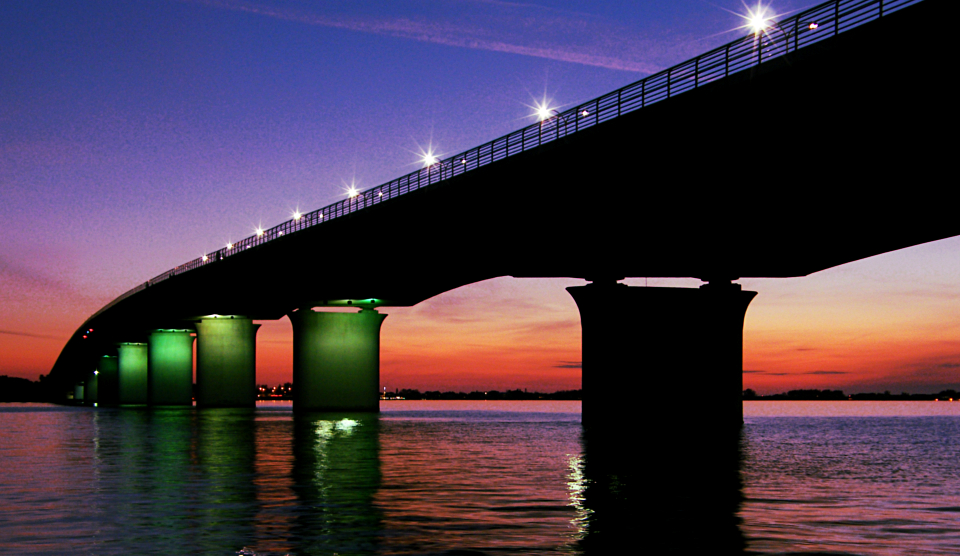 20120131_twilight_ringling_causeway_bridge2.jpg