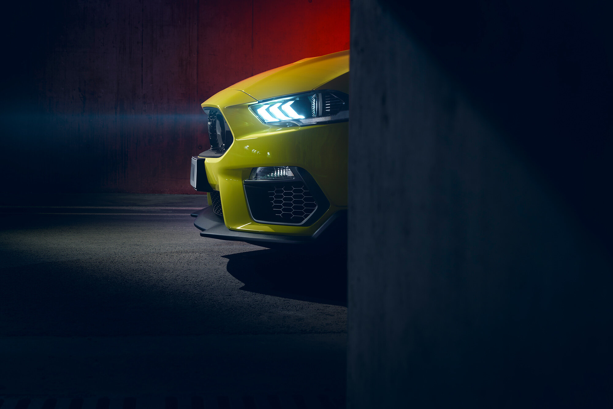 Mustang_yellow_detail_401.jpg