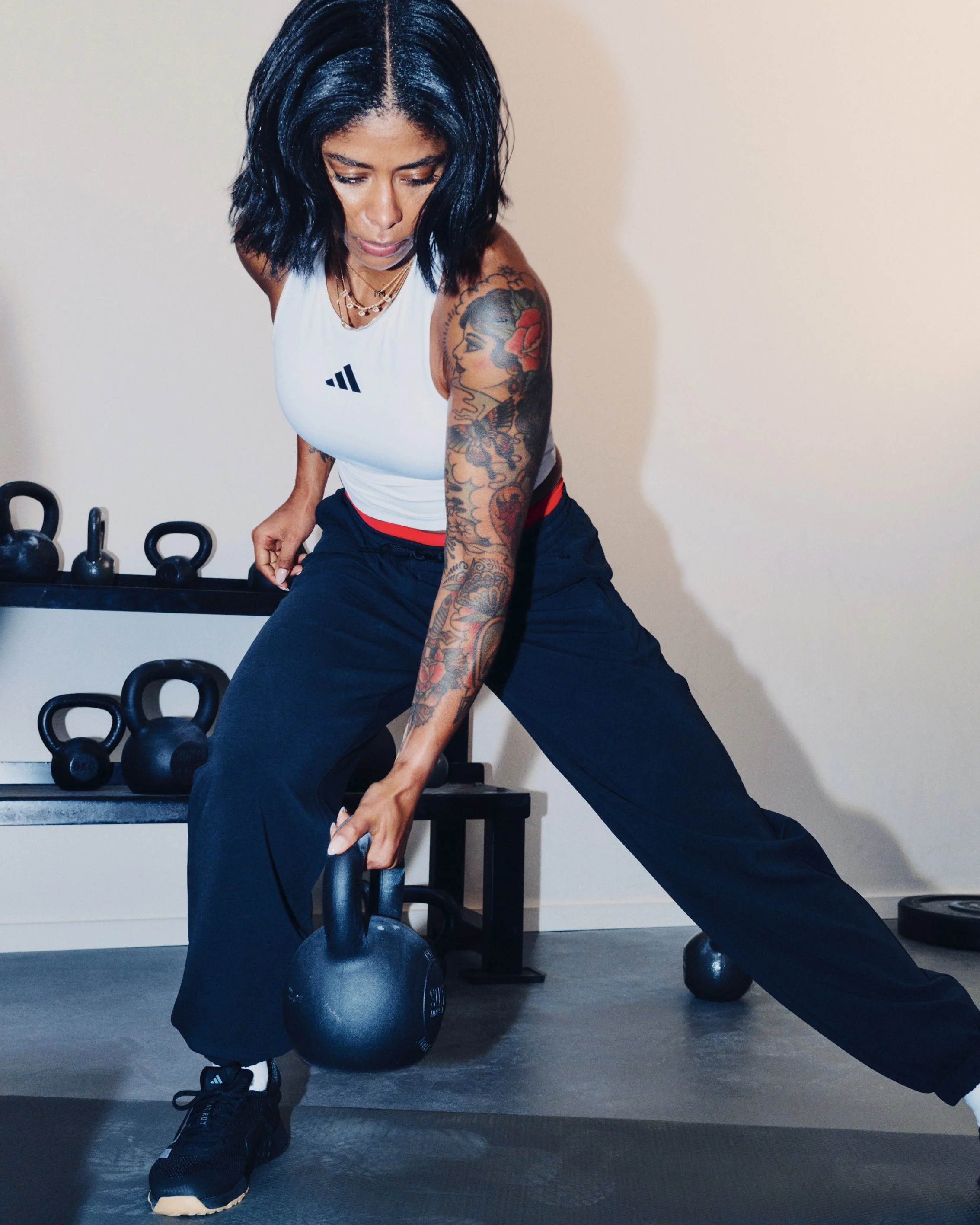 adidas_Training_PartnerPages_SS25_DAY02_MASSY_LOOK_01_0178_COL.jpg