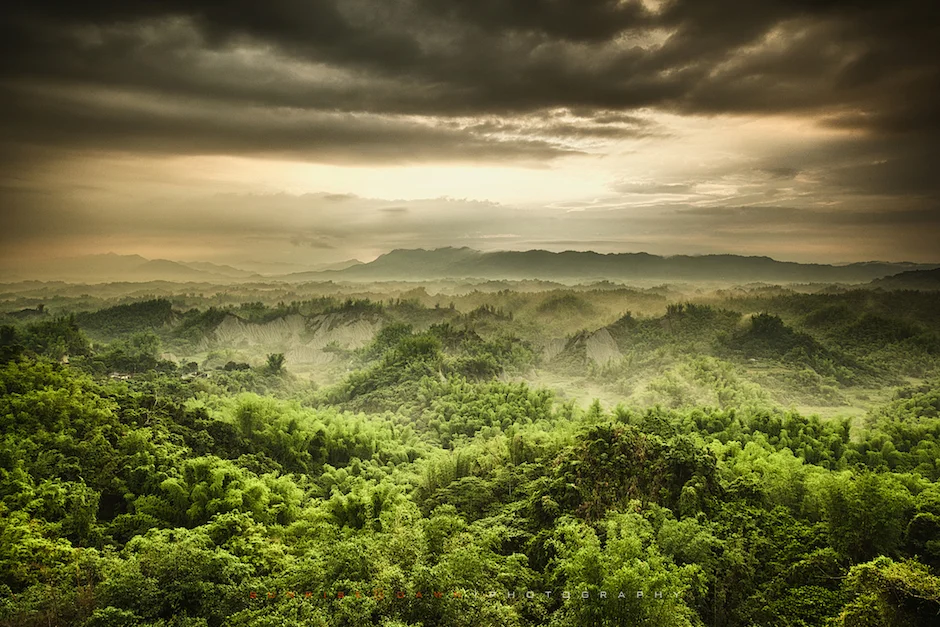 Erliao-at-Rainy-Daybreak.jpg