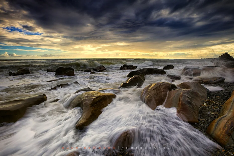 crazy-aves-at-fangshan-beach.jpg