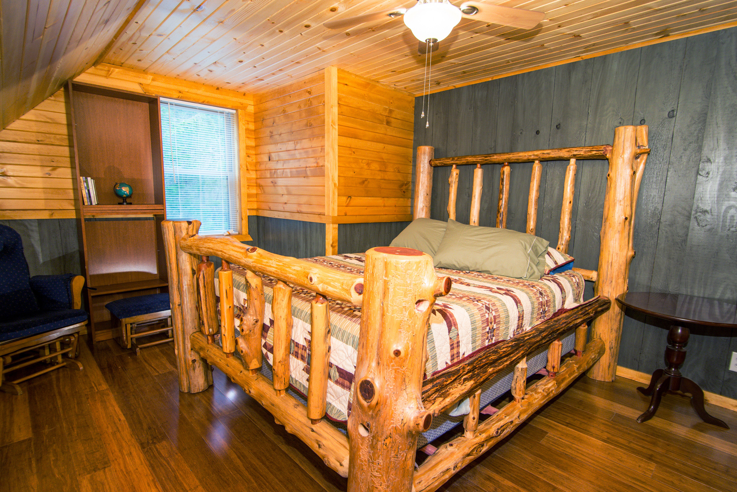 Hopewell Croft Bedroom - Adams County Cabin Rental