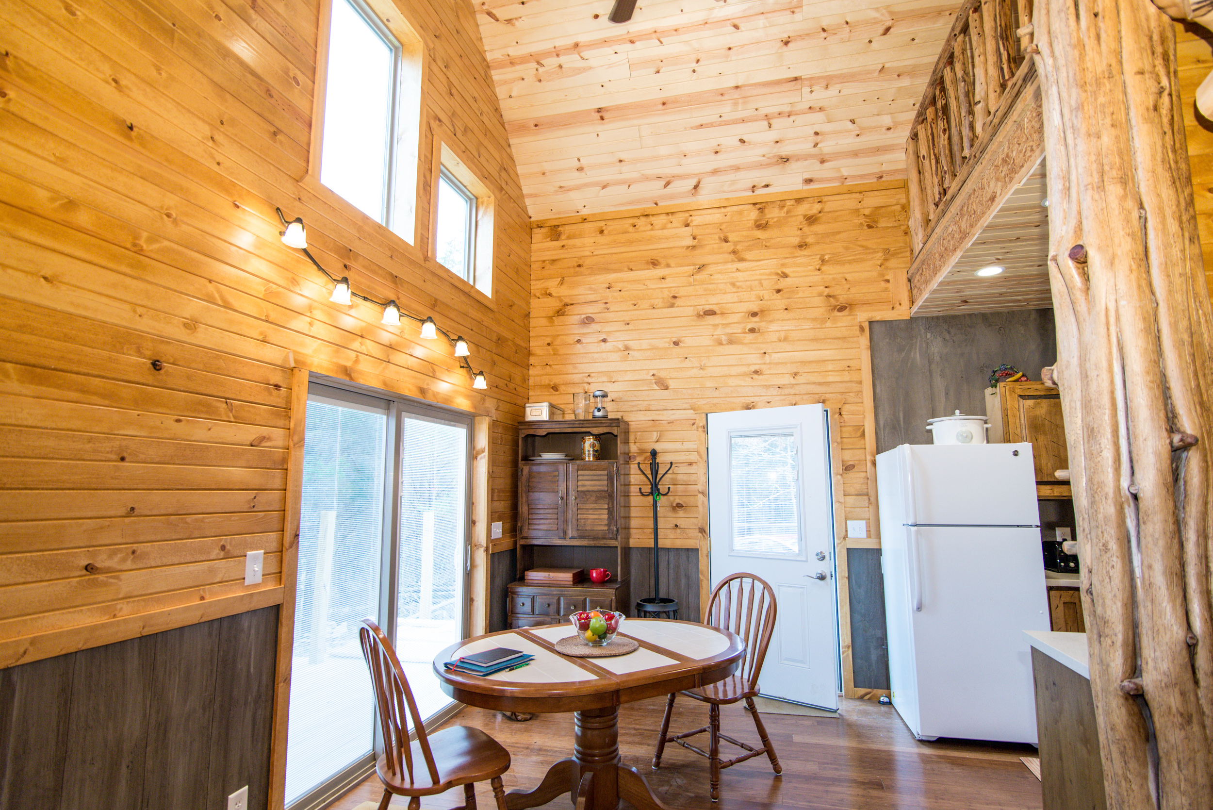 Hopewell Croft Living Room - Adams County Cabin Rental