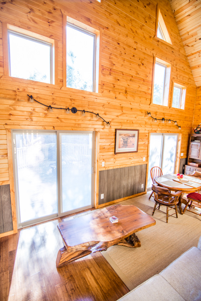 Hopewell Croft Living Room - Adams County Cabin Rental