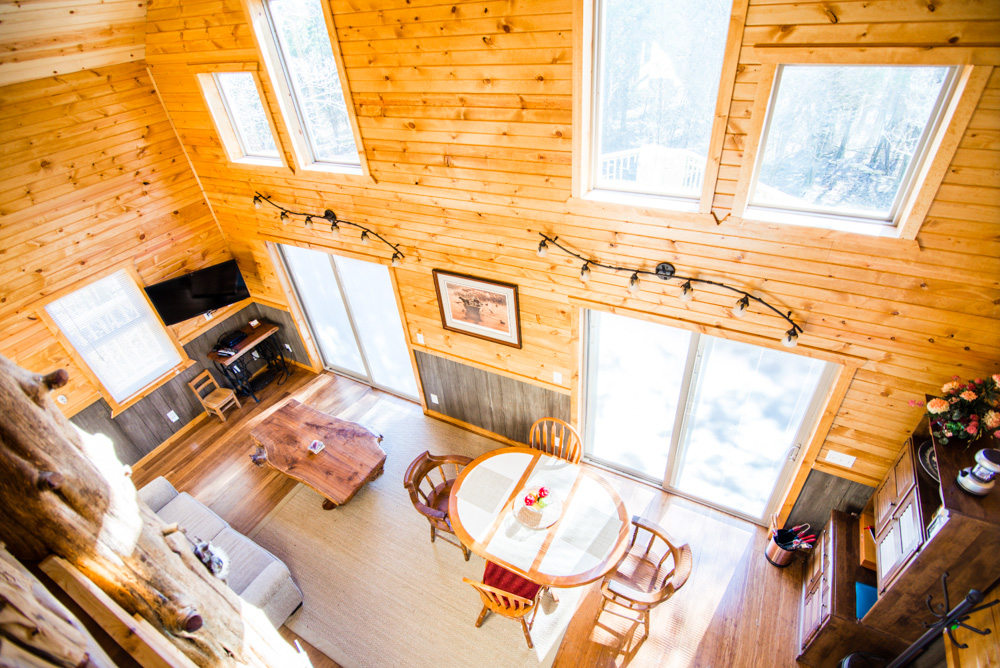 Hopewell Croft Living Room - Adams County Cabin Rental