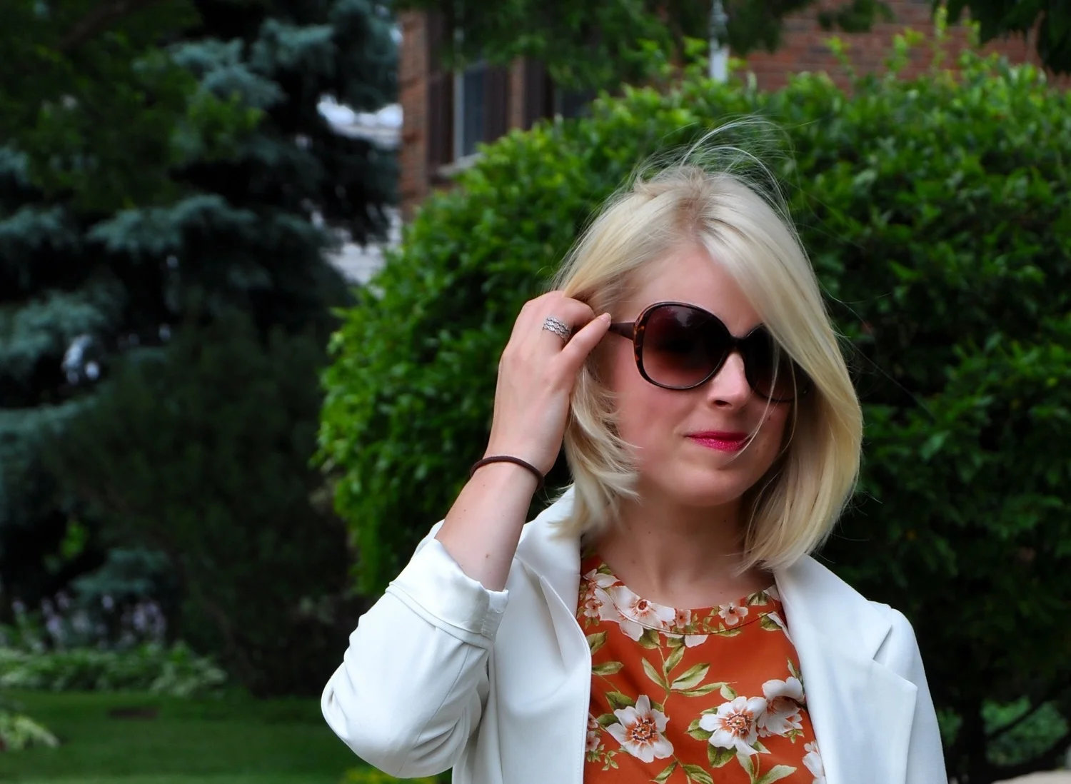 101 fashion bloopers - behind the camera lens.