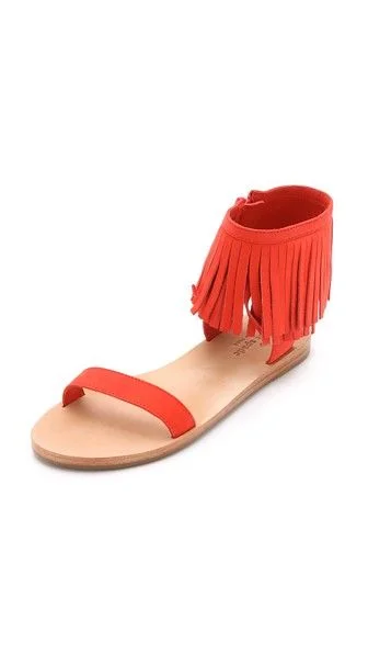 What to wear with long white dresses? Summer flats, of course!