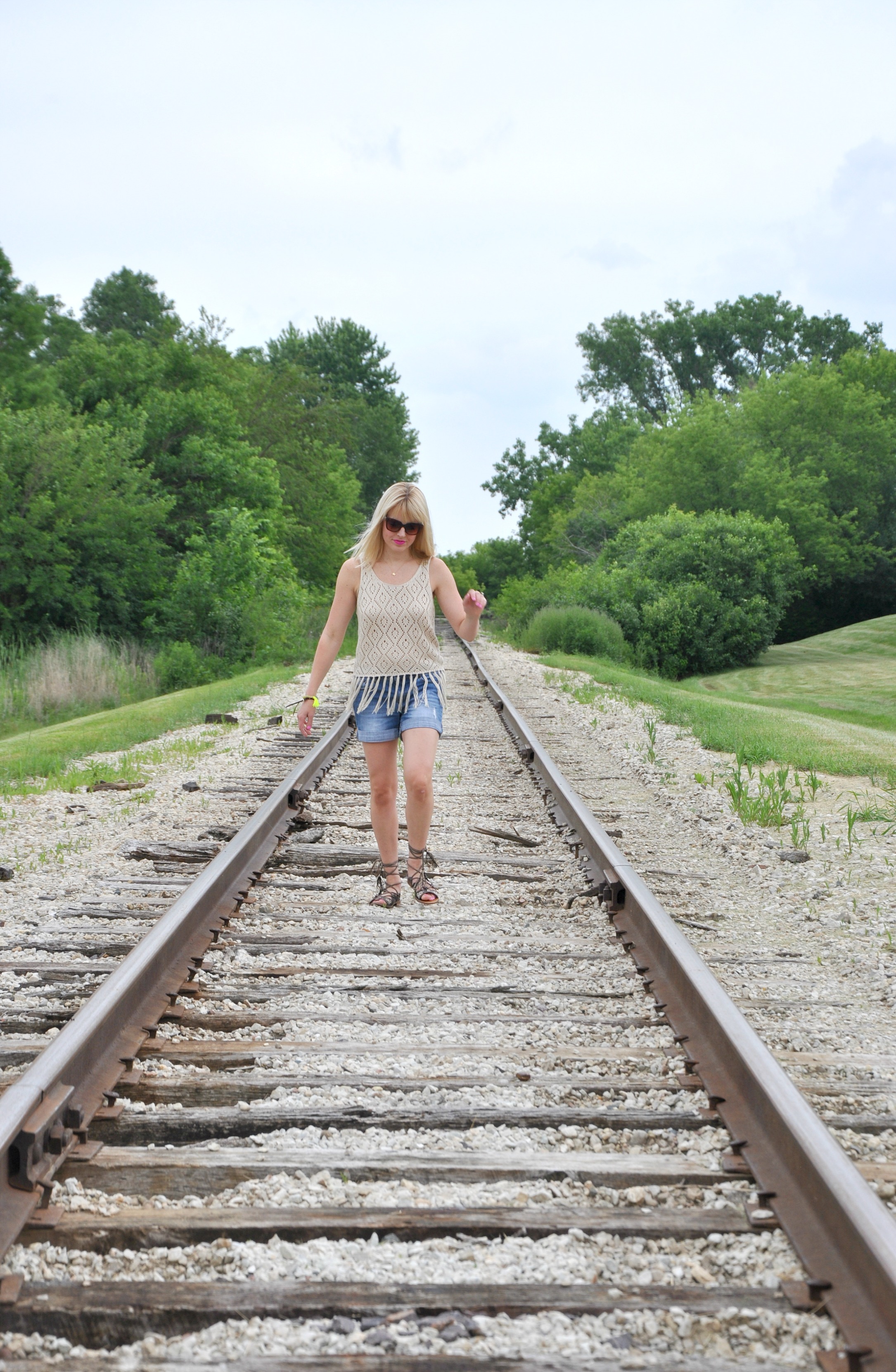 Tracks2.jpg
