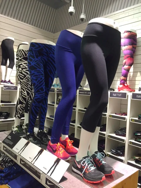 Shop Woodfield Mall for Mother's Day!