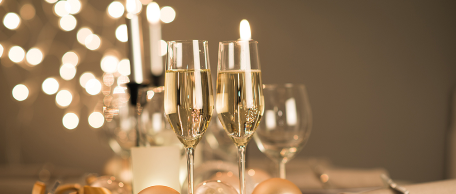 web---2015-new-years-eve-party-table---champagne-flute-ribbon.jpeg.jpeg.png
