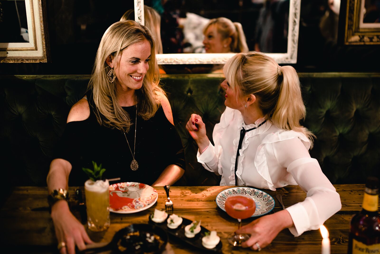 Johanna and her friend at dinner