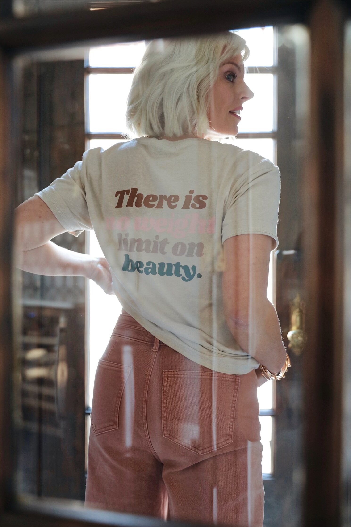 THERE IS NO WEIGHT LIMIT ON BEAUTY UNISEX V-NECK BODY POSITIVI-TEE
