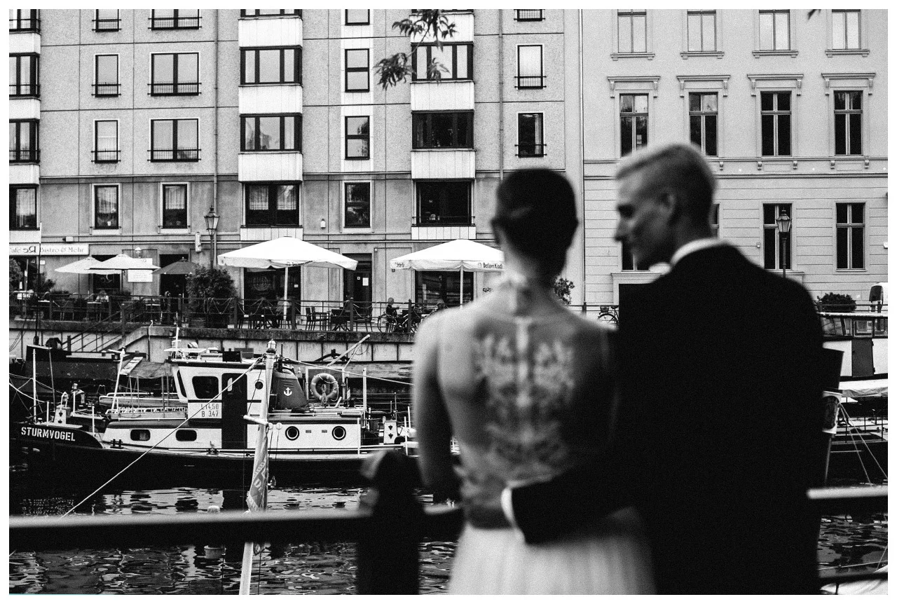 hochzeitsfotograf-berlin-natürliche-brautpaarfotos-hochzeitsfotografie_25