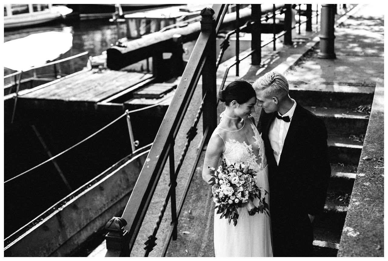 hochzeitsfotograf-berlin-natürliche-brautpaarfotos-hochzeitsfotografie_26