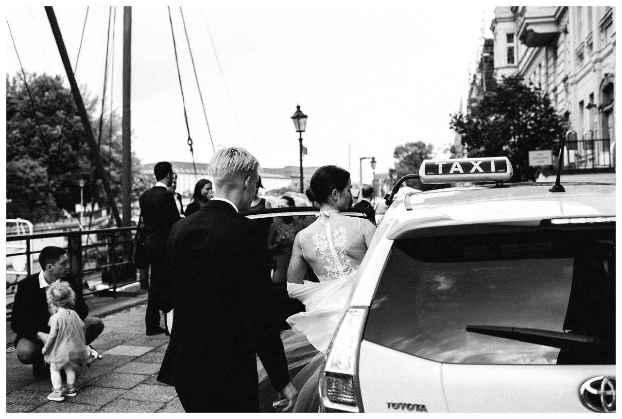 hochzeitsfotograf-berlin-natürliche-brautpaarfotos-hochzeitsfotografie_29