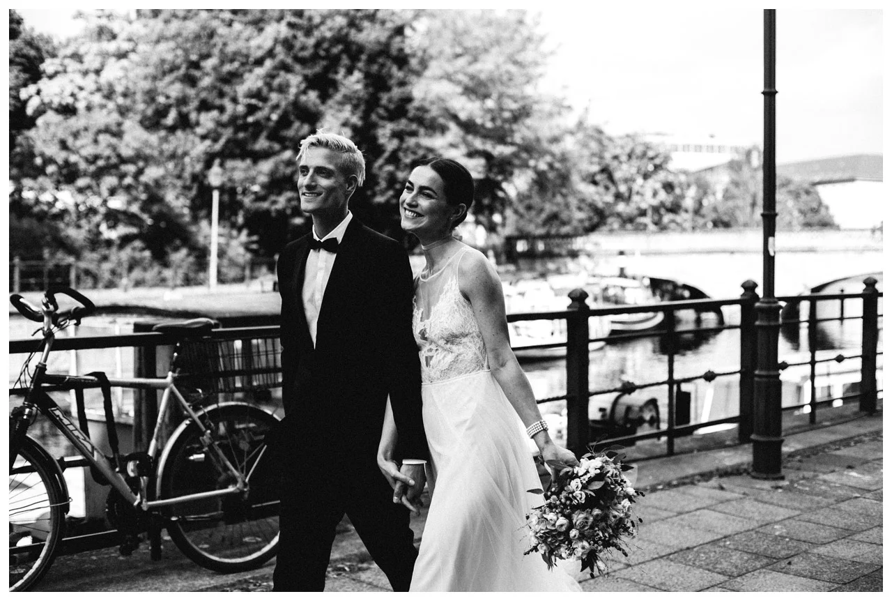 hochzeitsfotograf-berlin-natürliche-brautpaarfotos-hochzeitsfotografie_28