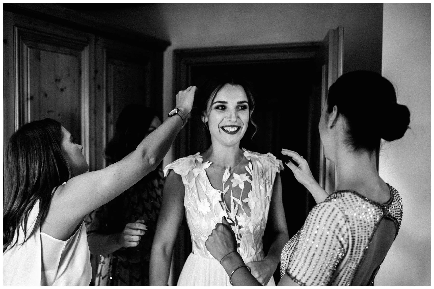 hochzeitsreportage-berlin-ankleiden_10