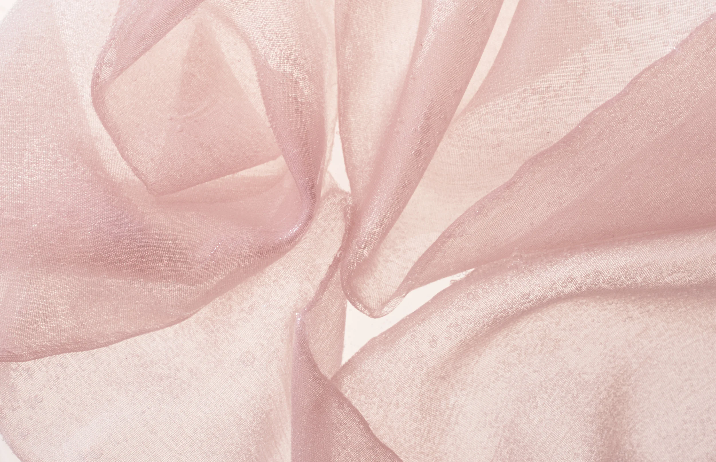 2017_BLUSH_FRAGRANCE_SUPPORTING_STILLS_AMBIENT_TRENCH_RGB_CROPPED_06.jpg