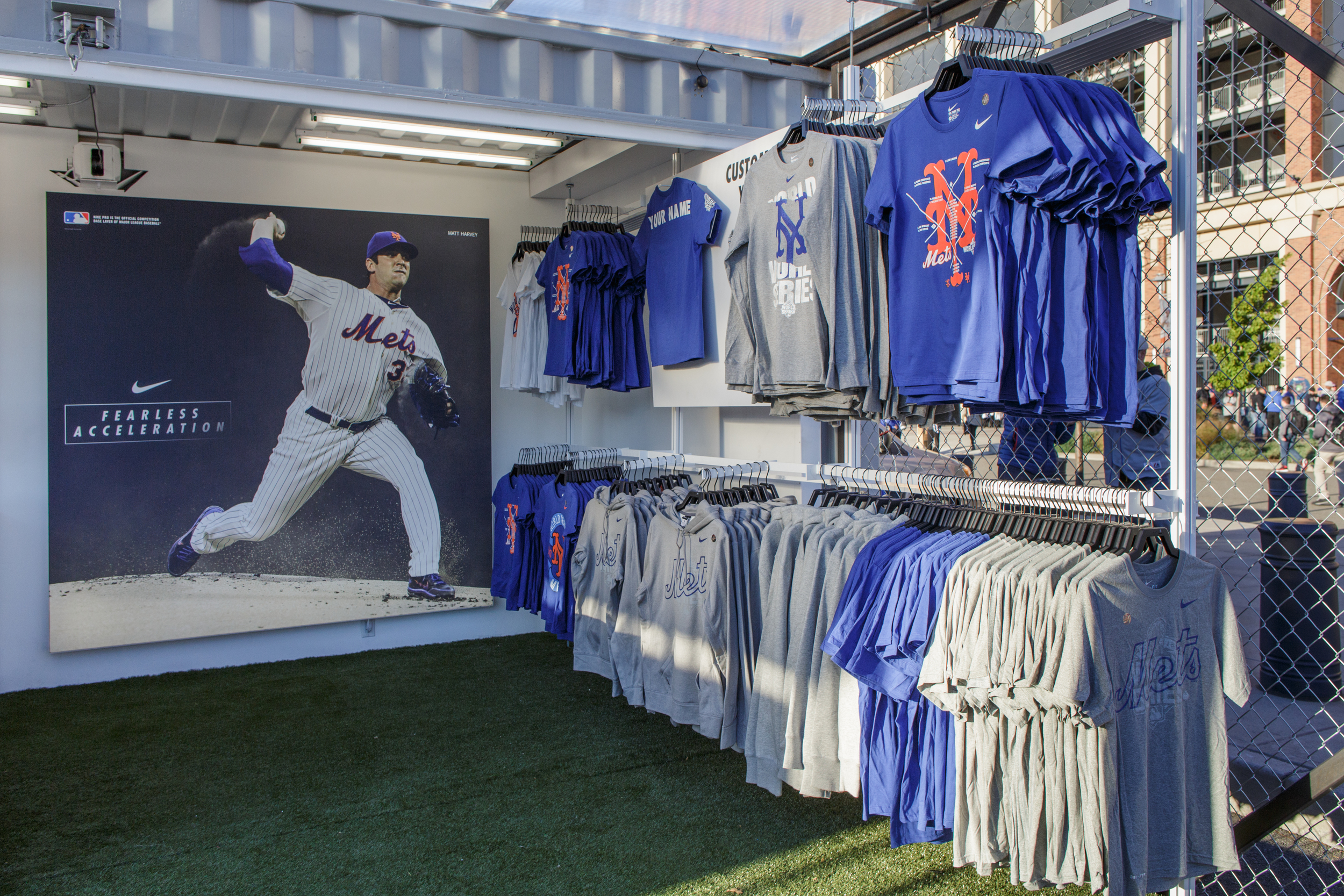 103015_NikeMets_45.jpg
