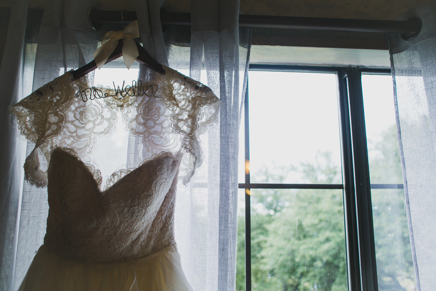 Bridal Gown | Lisa Woods Photography
