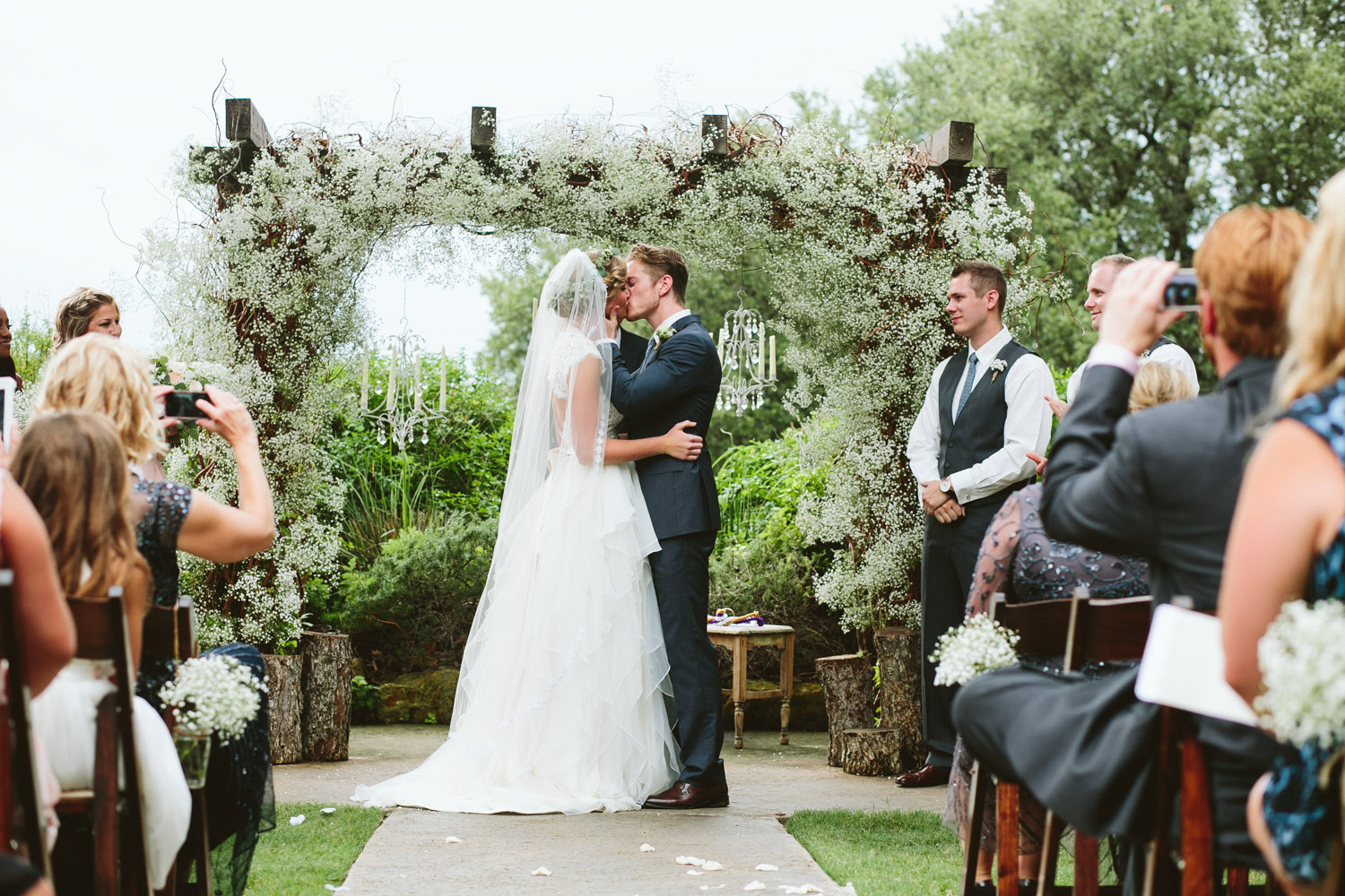 Outdoor Wedding Altar at Vista West Ranch Wedding | Lisa Woods Photography