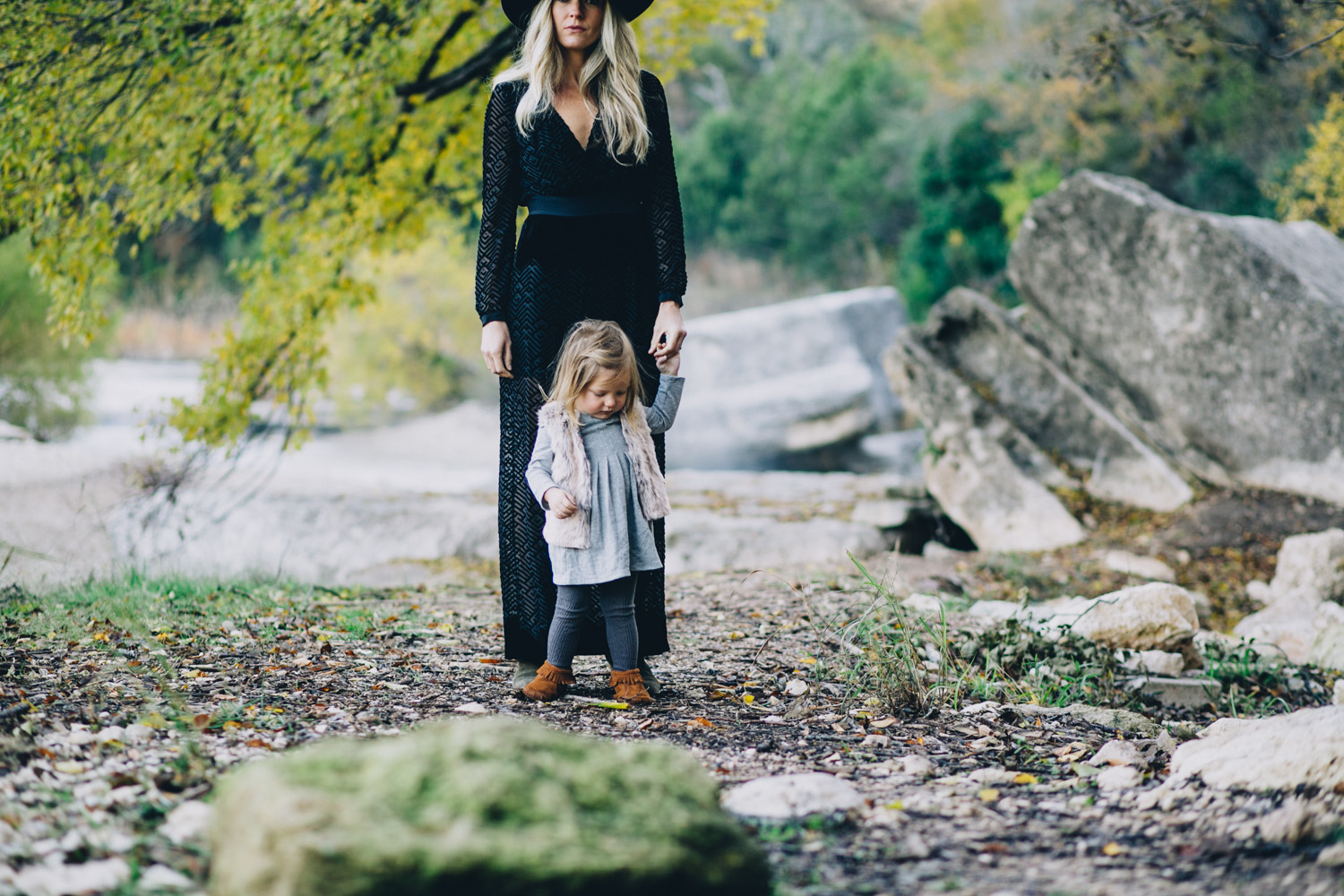 Stylish Mother & Daughter | Fall Portraits | Lisa Woods Photography