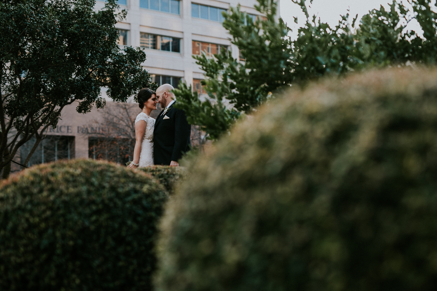 photos of wedding couple downtown austin