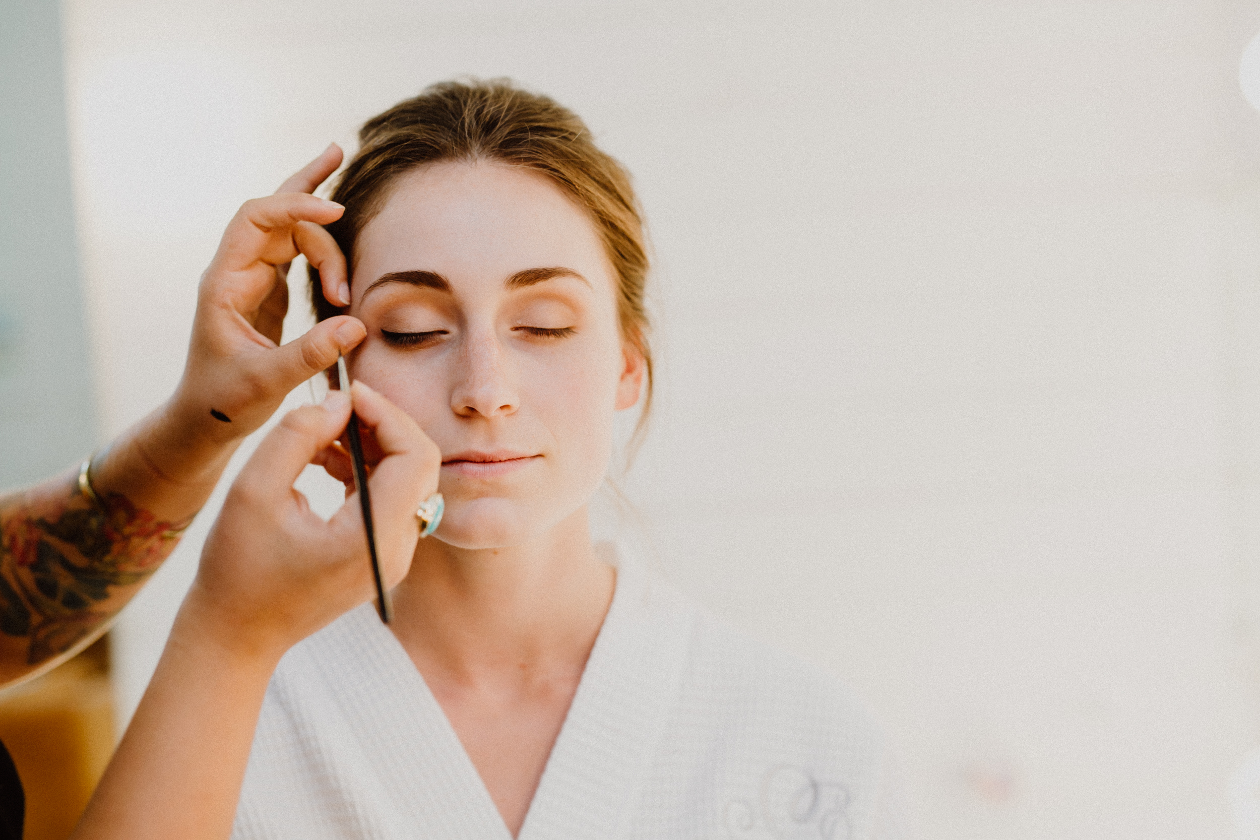 bride getting ready at prospect house