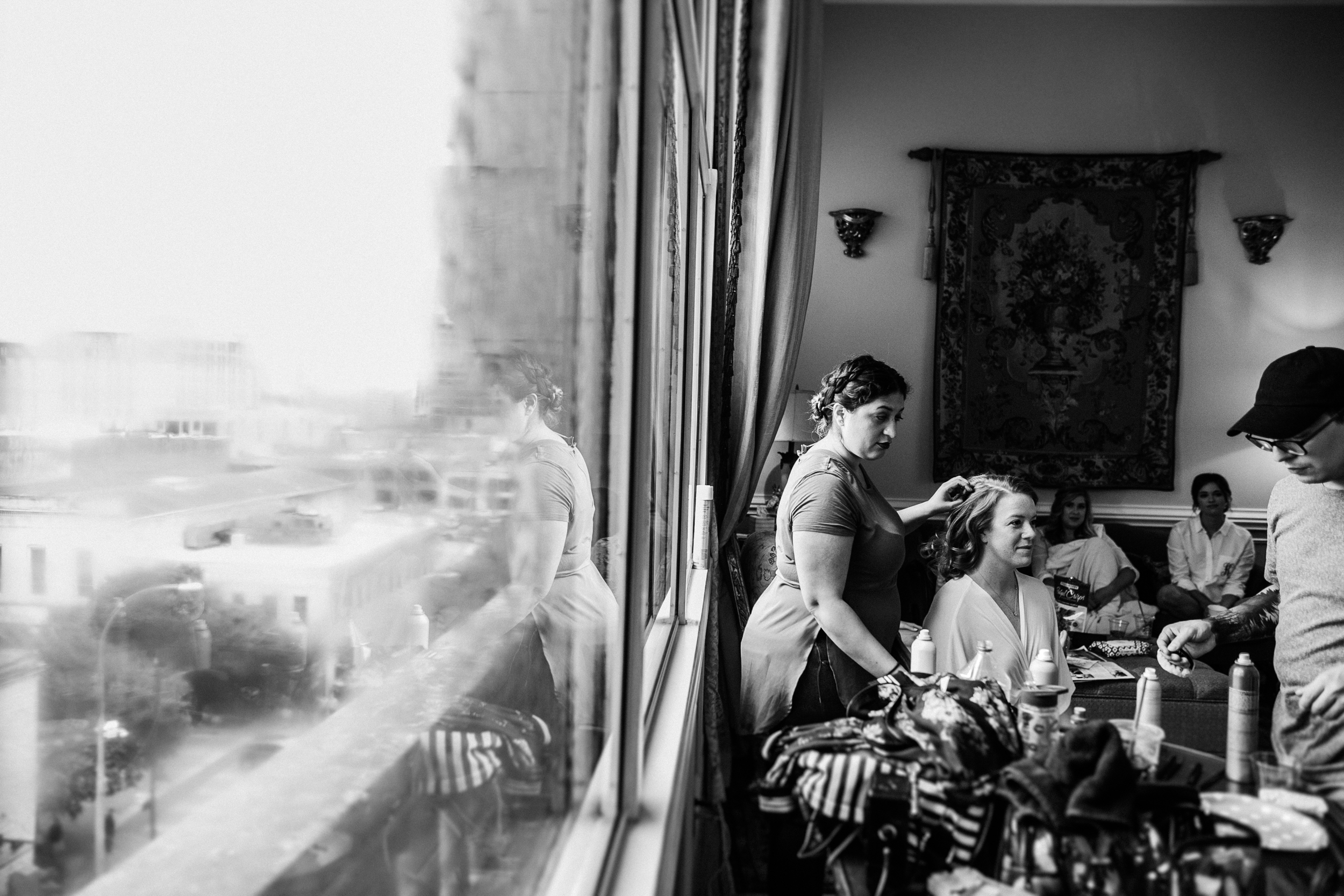 bride getting ready at driskill hotel