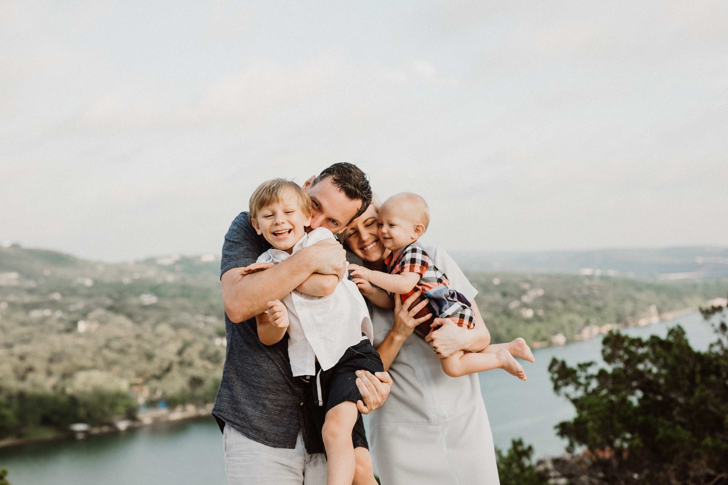 Family photos at Mt Bonnell Austin