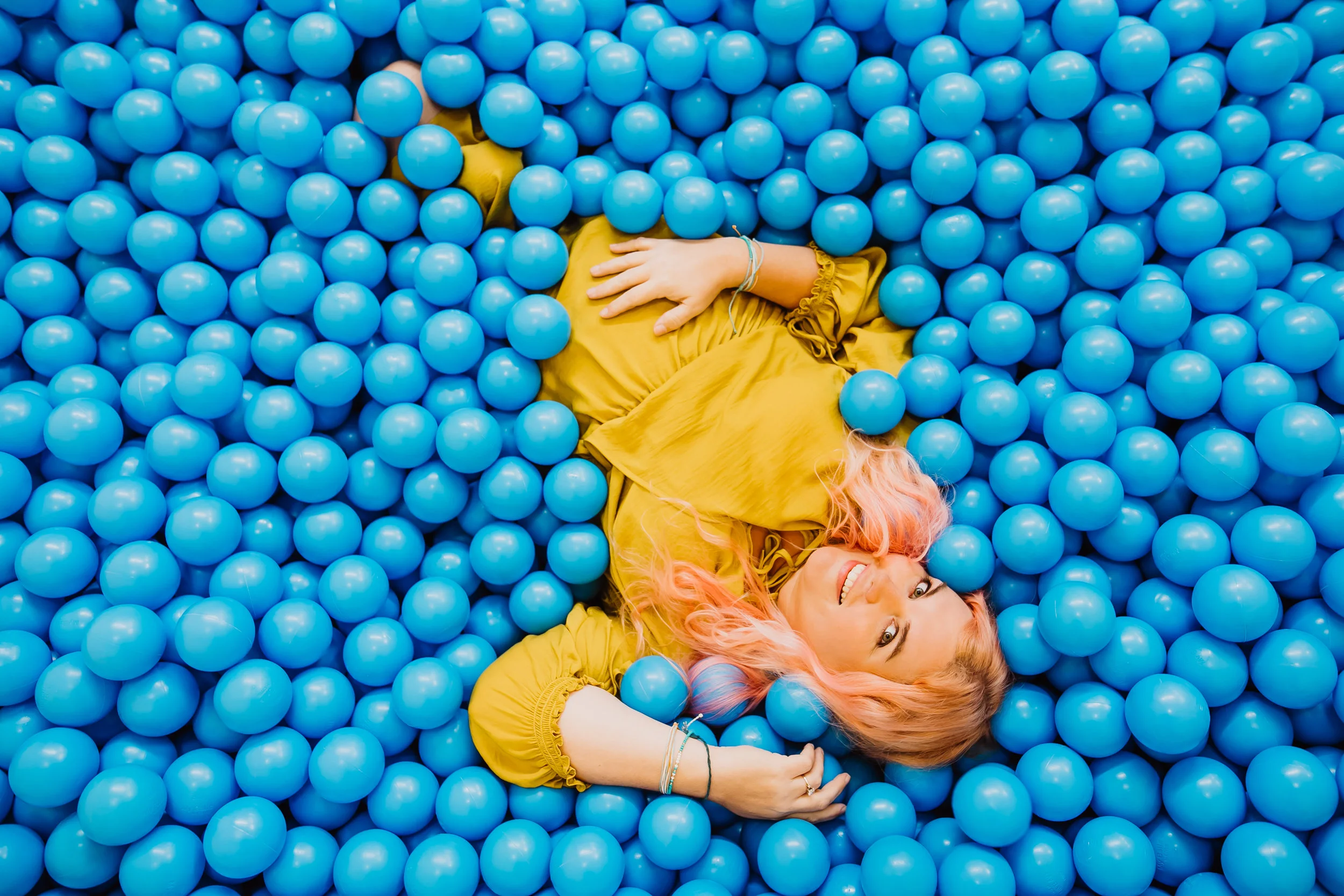 FOMO FACTORY MATERNITY SESSION