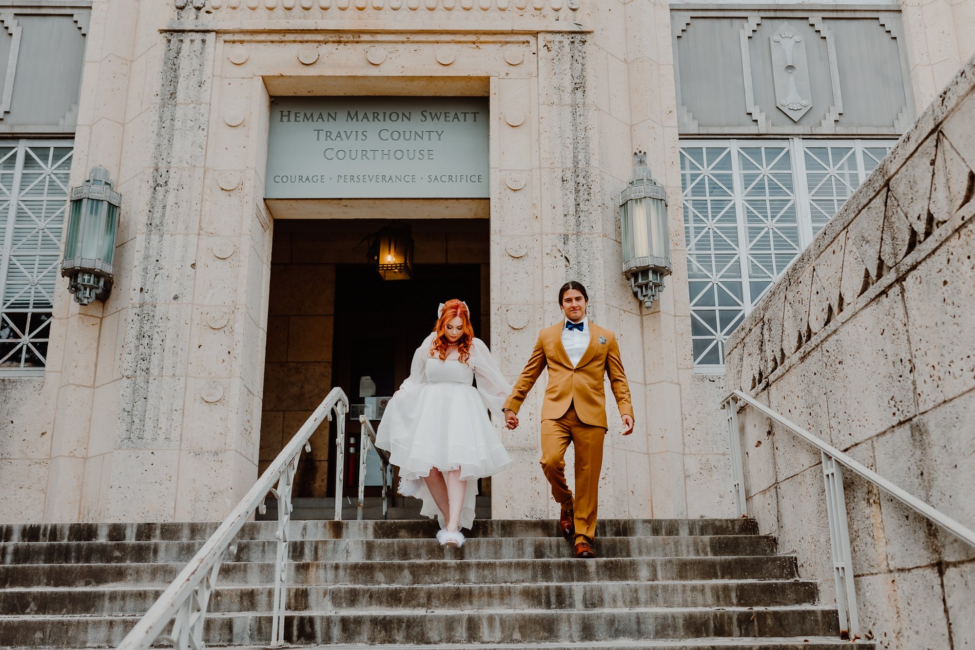 austin courthouse wedding photographer lisa woods - v&a-9.jpg