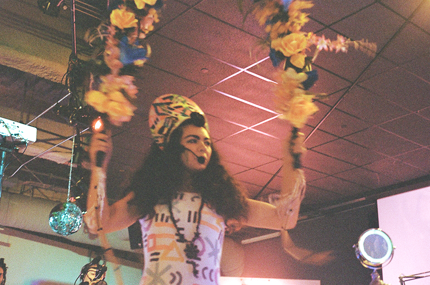 Jeepneys_White Boy Scream_Daisy_Noemi_hammer_museum.jpg