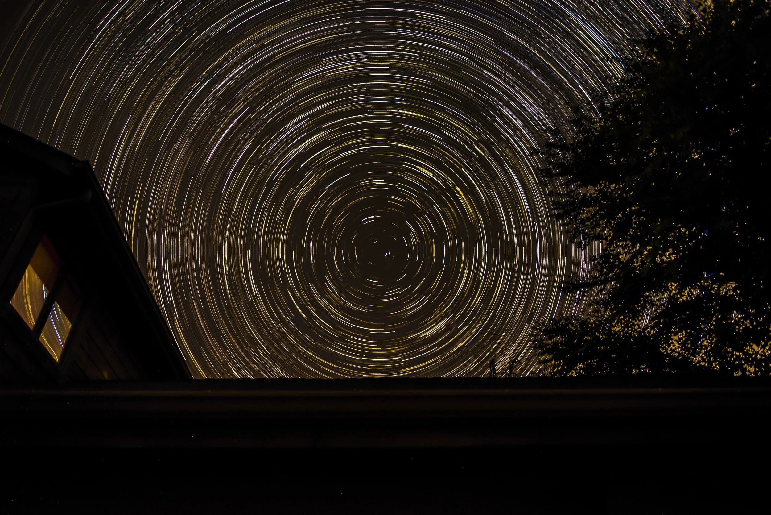 STAR TRAILS WIDE ANGLE.jpg