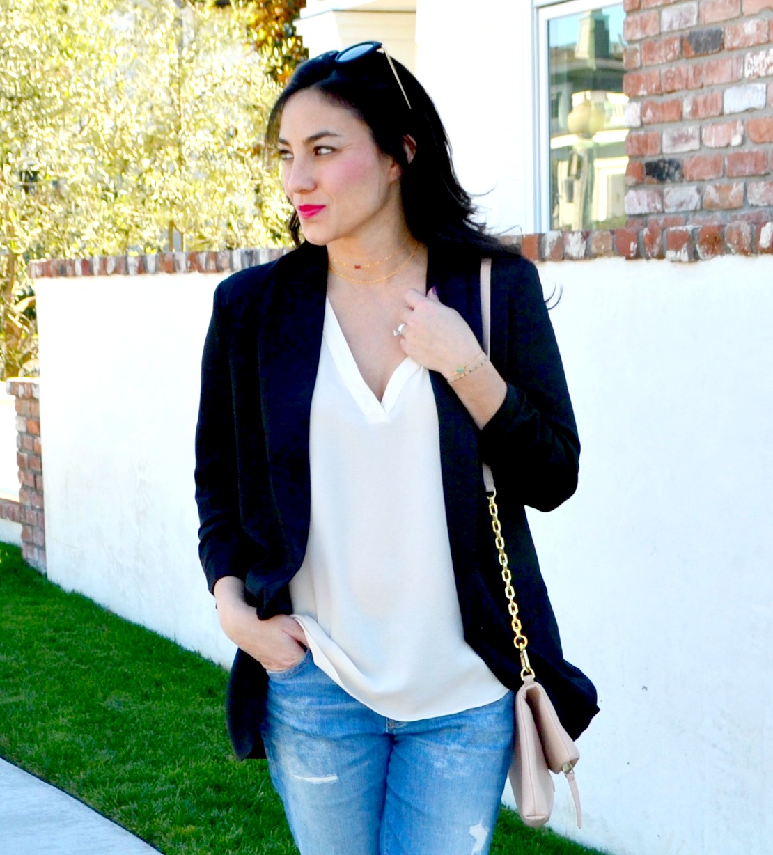 Blazer: Vici ( different color )/ Blouse: Vici (old)/ Jeans: 7 for All Mankind / Hangbag: Tory Burch / Gemstone Necklace: Boy Cherie