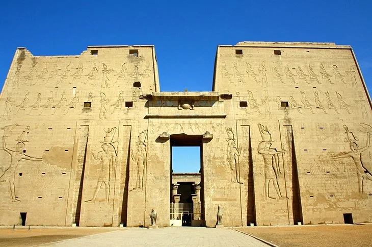 temple of horus.jpg