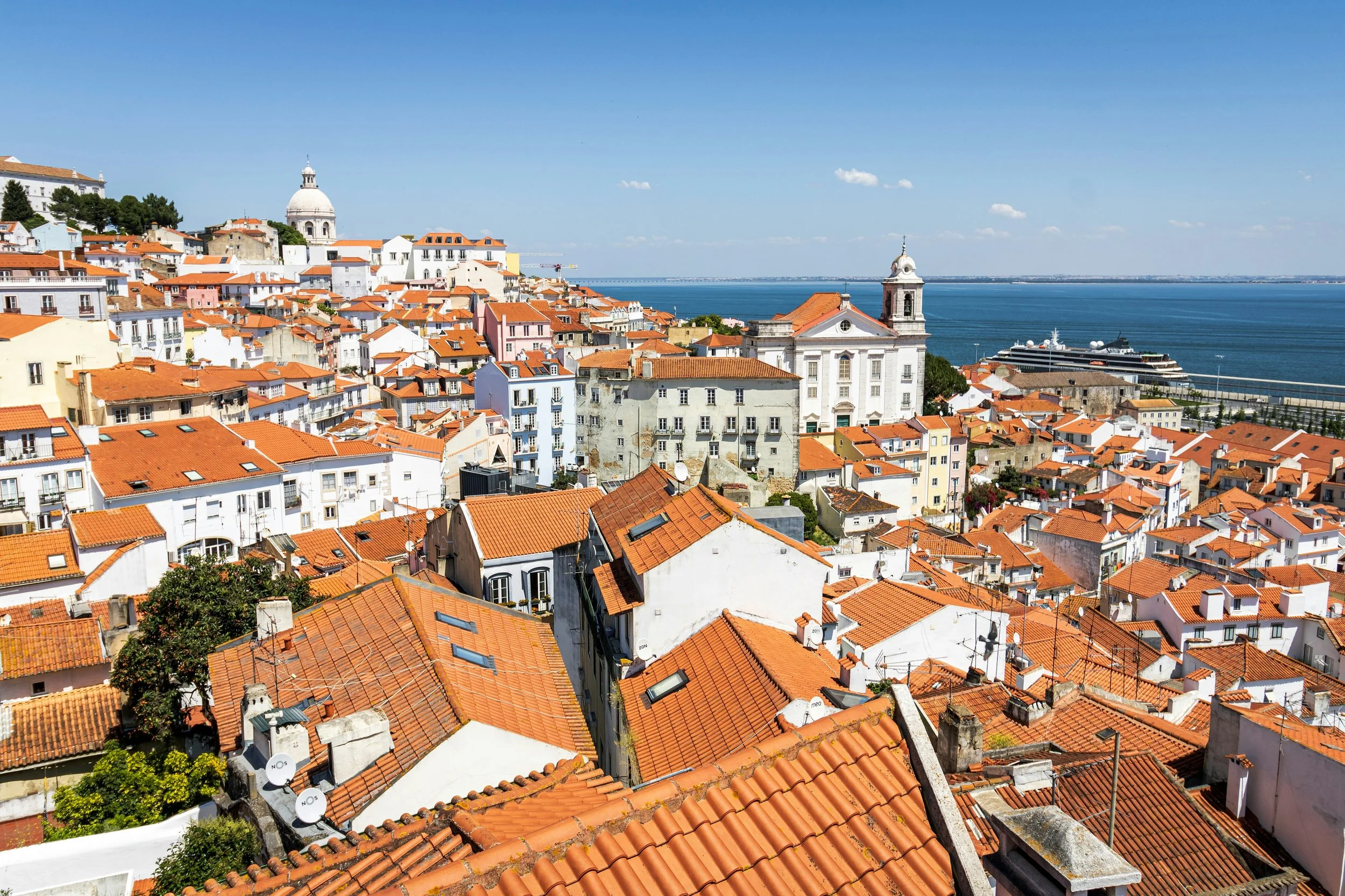 Lisbon-Alfama.jpg