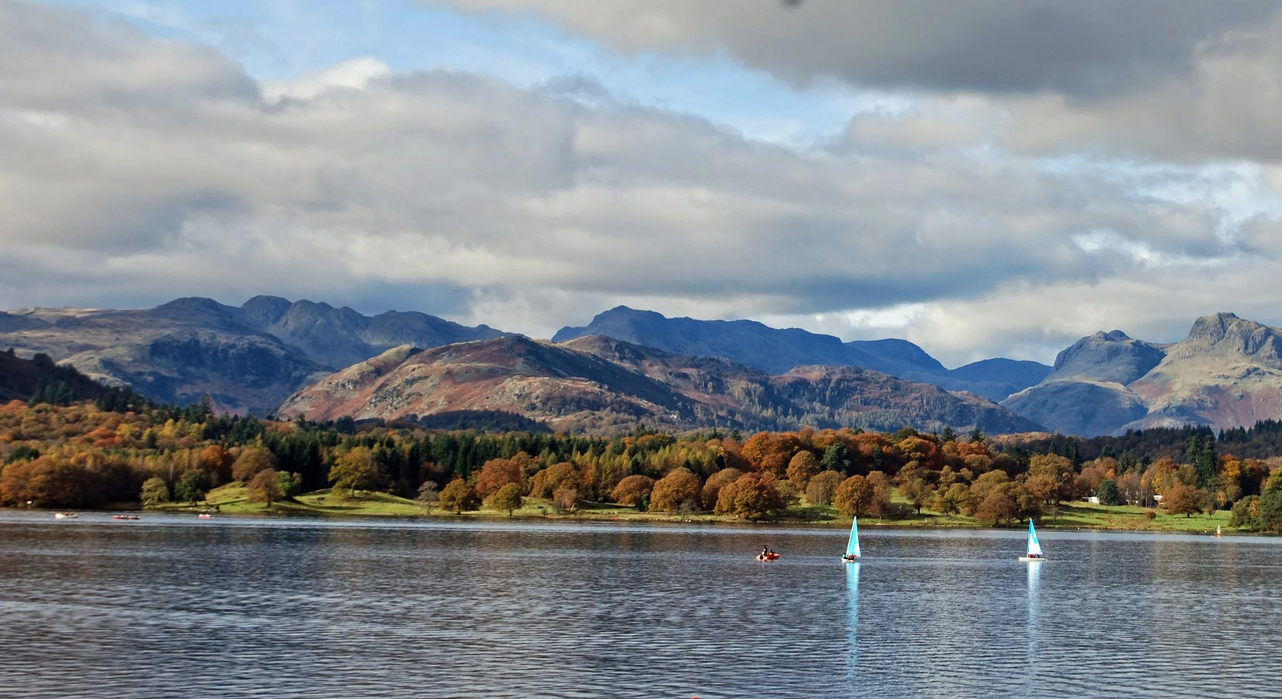 LakeWindermere-UK_JGara-unsplash.jpg