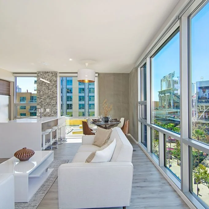 Post Modern Luxury Ball Park Condo, East Village, Downtown San Diego, Gaslamp