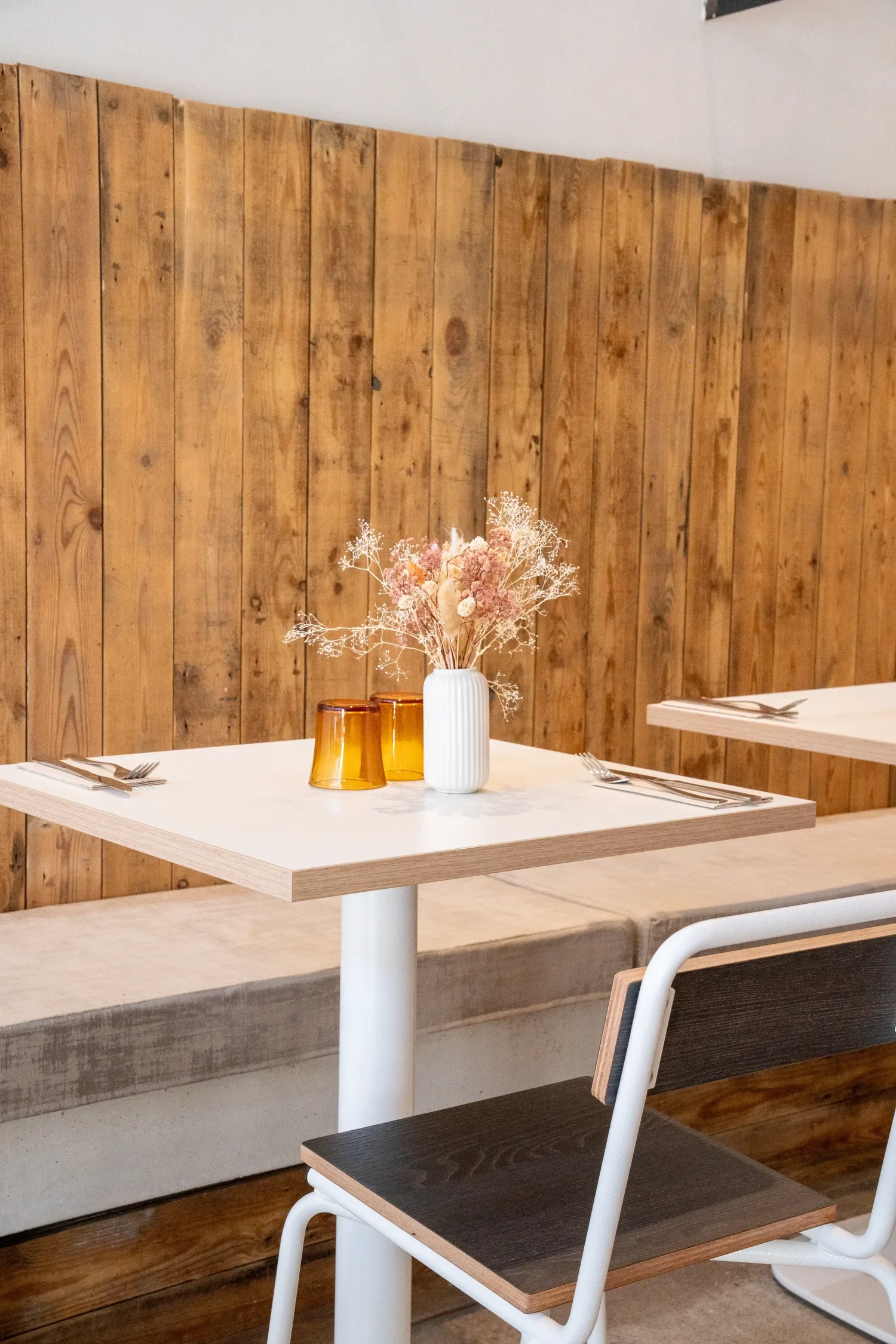Salle du restaurant brunch Maison Nosh près du Vieux-Port à Marseille