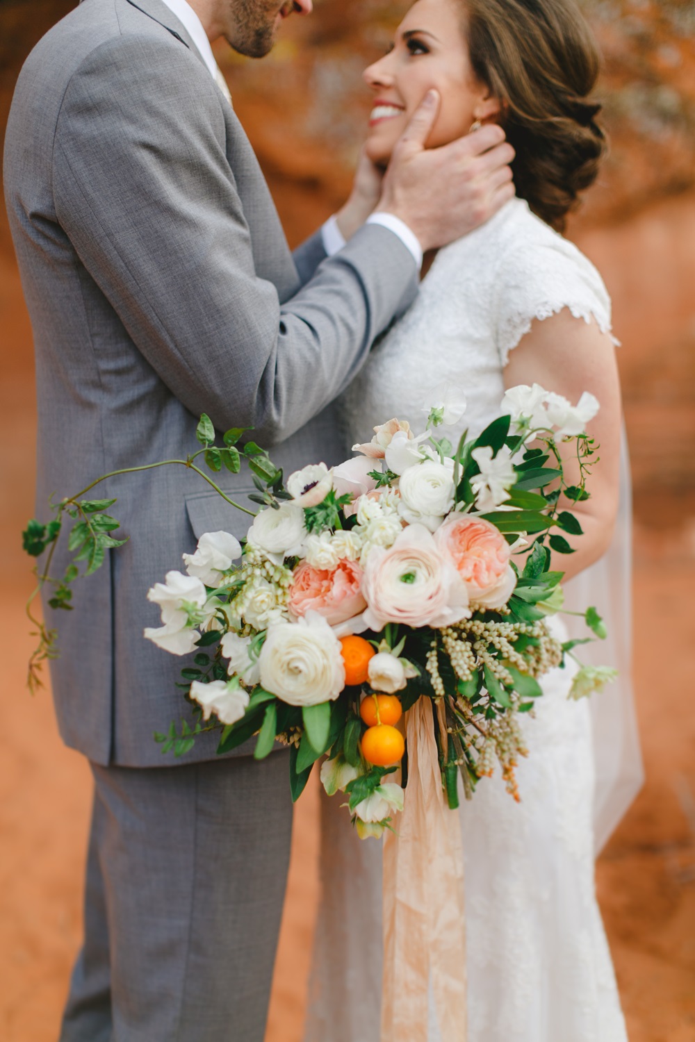 peach and cream bridal bouquet