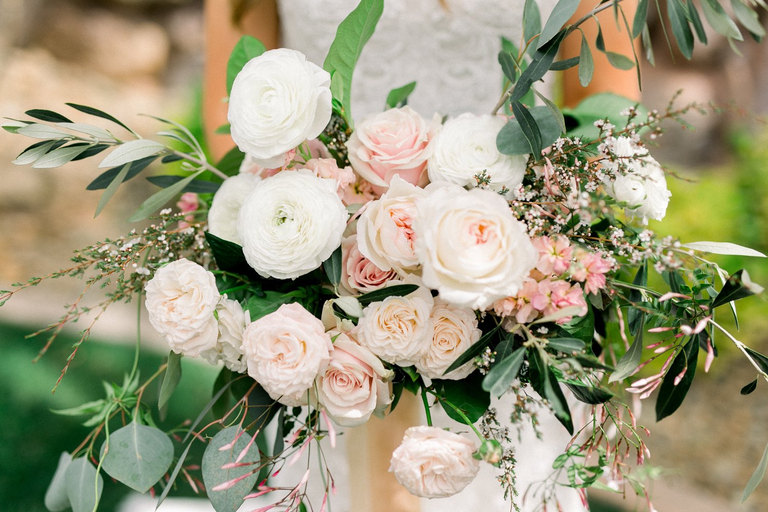 blush, peach, and ivory bridal bouquet